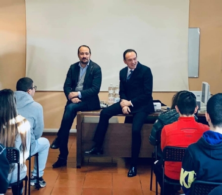 VENARIA - Gli allievi del Formont a lezione di Regione Piemonte con il presidente Alberto Cirio