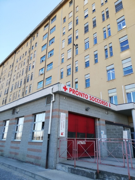 RIVOLI - Al pronto soccorso aggredisce medici, infermieri e guardia giurata: 33enne arrestato