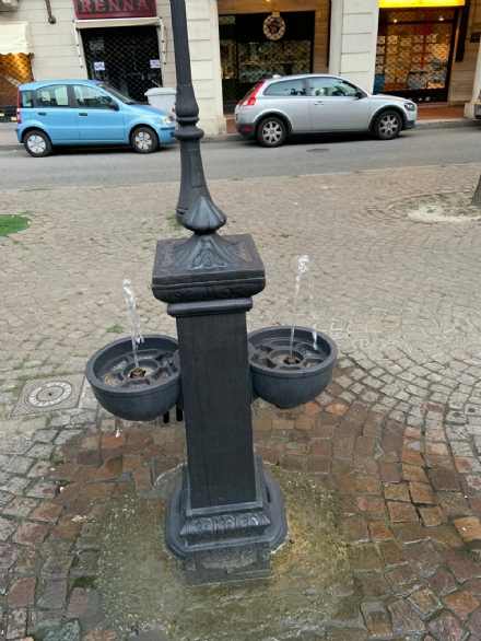 RIVOLI - Dalla piccola manutenzione al restyling della Fontana del Castello: tempo di lavori in città