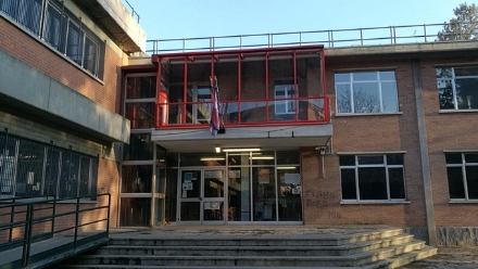 VENARIA - Fessurazioni nel solaio della scuola Rigola: chiuse d'urgenza sei classi