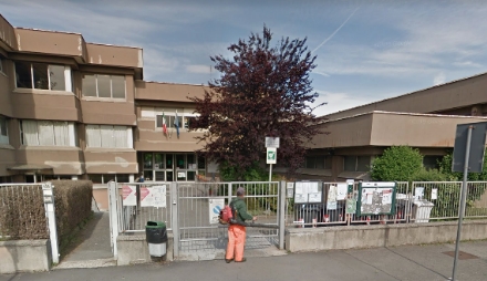 TRAGEDIA A GRUGLIASCO - Si toglie la vita impiccandosi ad un albero della scuola