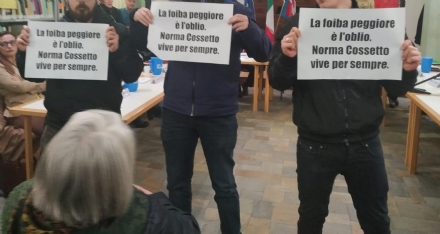 DRUENTO - Consiglio comunale su Norma Cossetto: blitz degli esponenti di Gioventù Nazionale