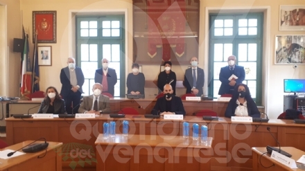 VENARIA - Le «borraccette a km 0» per aiutare l'ambiente e combattere lo spreco d'acqua