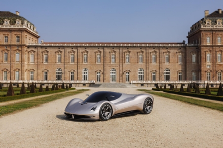 VENARIA - Ecco Alisea, la concept hypercar che vuole rendere omaggio ai 25 anni di Zonda