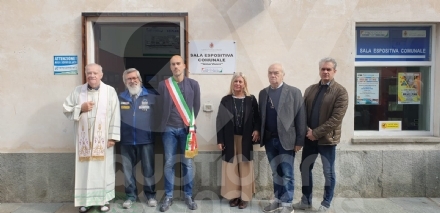 VENARIA - Ricordato Gino Vanzi: una targa sotto la Torre dell'Orologio e l'intitolazione della sala mostre - FOTO