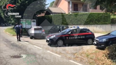 PIANEZZA-SAN GILLIO - La droga nascosta nelle canaline dell'impianto elettrico: due arresti