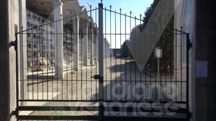 CASELLE-PIANEZZA - Vento forte: scoperchiata una parte del cimitero. Voli cancellati in aeroporto