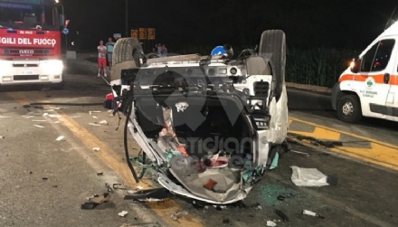 DRUENTO-VENARIA - Terribile incidente sulla Sp1 della Mandria: due ragazzi feriti - FOTO