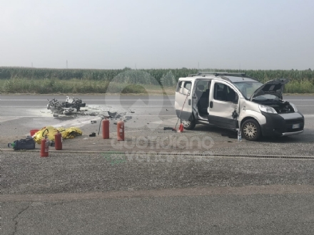 TRAGEDIA A PIOSSASCO - Motociclista di Grugliasco muore in un incidente stradale - FOTO