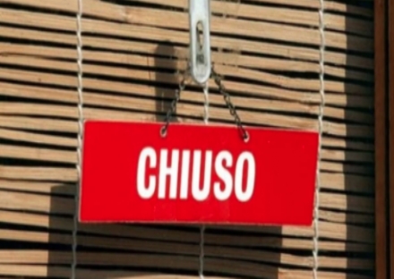 COLLEGNO-GRUGLIASCO-RIVOLI - I commercianti scendono in piazza per protestare contro le chiusure