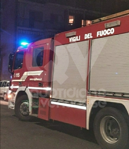 TRAGEDIA A COLLEGNO - Alloggio a fuoco: morta una donna