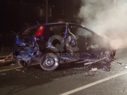 INCIDENTE TRA ROBASSOMERO E CIRIE' - Perde il controllo e sbatte contro la recinzione di una casa - FOTO