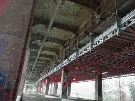 ALPIGNANO - Sicurezza sul Ponte Nuovo: montati i ponteggi. Lavori fino a giugno 2022 - FOTO