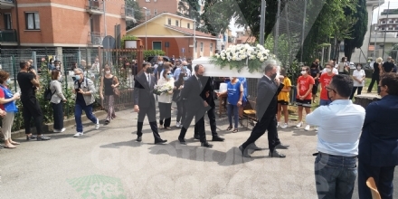 COLLEGNO - Lacrime e tanta commozione ai funerali del piccolo Riccardo Celoria - FOTO