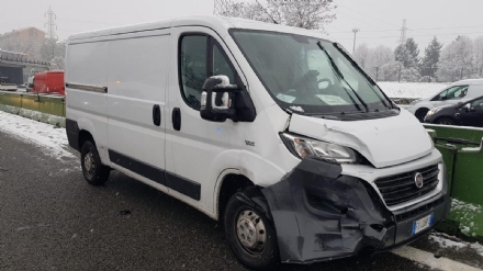 DELIRIO IN TANGENZIALE - Tir in panne e scontro tra due furgoni: caos e code chilometriche