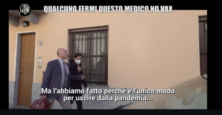 BORGARO - «Le Iene» nello studio del dottor Delicati: «Non mi curo di loro e vado avanti» - FOTO
