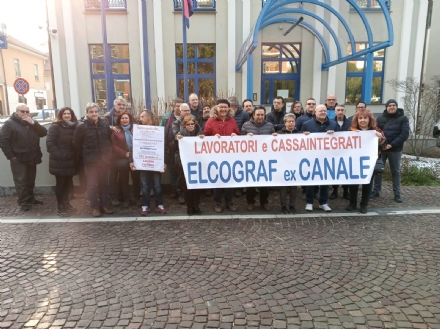 BORGARO - Crisi Elcograf: l'azienda fa saltare l'incontro in Regione. La rabbia dei lavoratori
