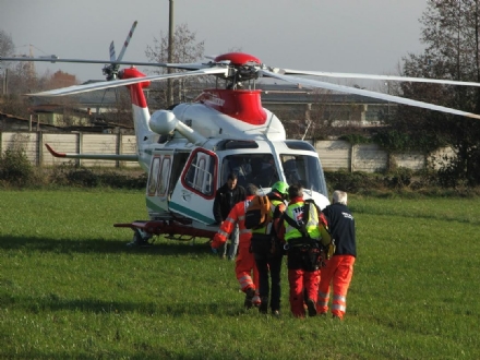 INCIDENTE SUL LAVORO - Tecnico di Rivoli ferito a Leini dall'esplosione di una caldaia: trasportato in elicottero al Cto
