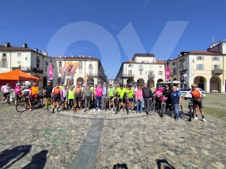 VENARIA-DRUENTO - Grande successo per la «Pedalata in Rosa» - FOTO