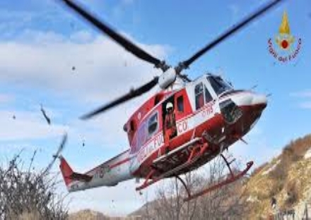 TRAGEDIA A RIVOLI - Si impicca nel bosco: muore 74enne