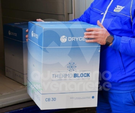 RIVOLI - Grazie ai furgoni di Poste Italiane-Sda, arrivate le dosi di vaccino Astra-Zeneca