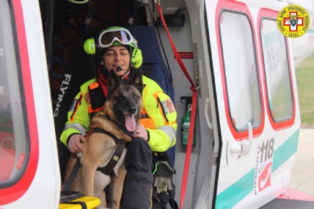 COLLEGNO - Le unità cinofile del Soccorso Alpino presidieranno la base 118 di strada della Berlia