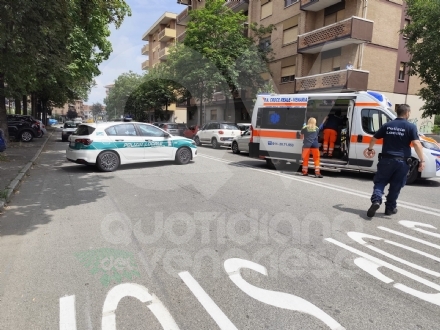 VENARIA - Uomo preso a coltellate mentre si trova in auto: accoltellatore in fuga - FOTO