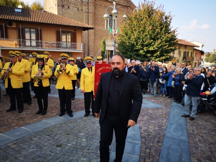 DRUENTO - La prima celebrazione di don Simone: l'abbraccio della comunità - LE FOTO