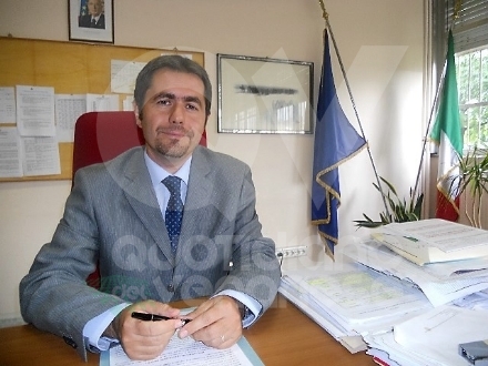 VENARIA - Cambio al liceo cittadino: saluta Vincenzo Salcone, in arrivo Luciano Mario Rignanese