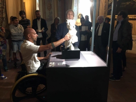 VENARIA - Alla Reggia il primo espositore che migliorerà la fruizione dei musei da parte dei disabili