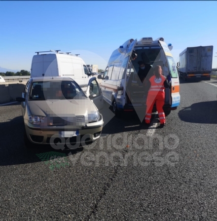RIVOLI - Un ferito dopo l'incidente in tangenziale tra un'auto e un mezzo pesante - FOTO