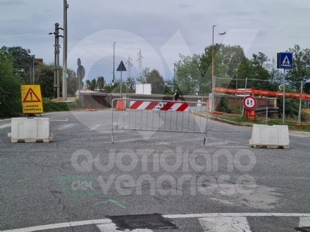 VENARIA - Aperto al traffico il ponte provvisorio sul Ceronda: chiuso temporaneamente il Castellamonte - FOTO