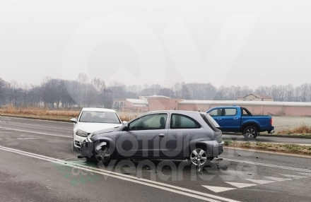 INCIDENTE A VENARIA - Scontro fra tre auto, disagi al traffico - FOTO