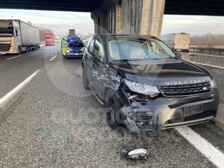 SCONTRO IN TANGENZIALE Tra un tir e una Land Rover: due feriti