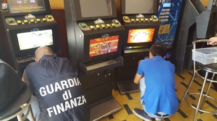 GRUGLIASCO-PIANEZZA-ALPIGNANO - Videoslot manomesse sequestrate dalla Guardia di Finanza