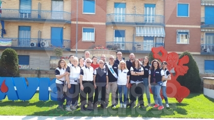 VENARIA - L'Avis dona alla Città un'area giochi in piazza Pettiti - FOTO