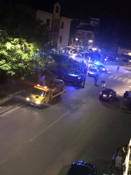 RIVOLI - Travolta da un'auto mentre attraversa la strada: 36enne in gravi condizioni