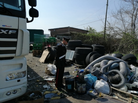 VENARIA-CASELLE - Discariche, bar e officine abusive: i carabinieri denunciano nove persone