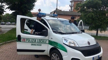 INCIDENTE A GRUGLIASCO - Urta un ciclista e fugge, conducente denunciata dalla polizia locale