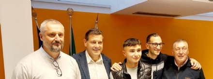 BORGARO - Un premio per «Deste»: con la musica trap ha fatto conoscere Borgaro ovunque - FOTO
