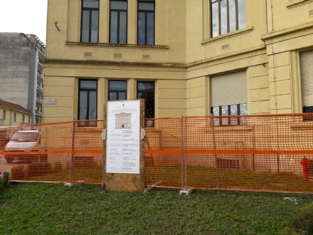 VENARIA - Partiti i lavori di manutenzione della scuola De Amicis