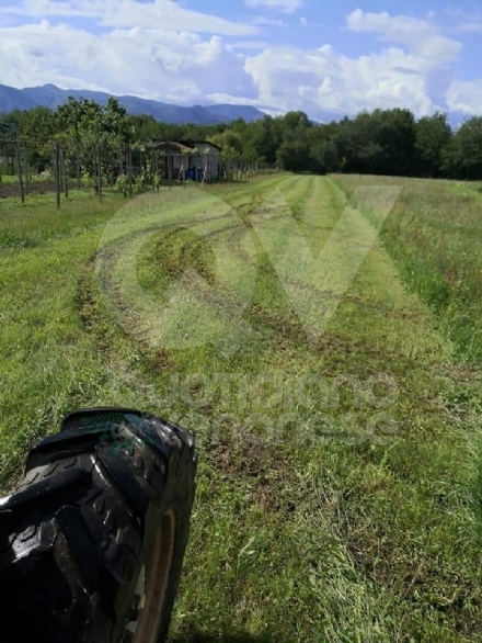 DRUENTO - Il Suv passa sui terreni agricoli di Strada Cortese e Strada Pasturanti, rovinandoli