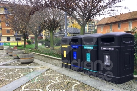 VENARIA - In viale Buridani e piazza Pettiti le nuove eco isole di Cidiu per la raccolta differenziata