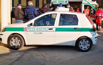 SAVONERA-COLLEGNO-VENARIA - Provoca l'incidente e poi fugge via: caccia al pirata della strada