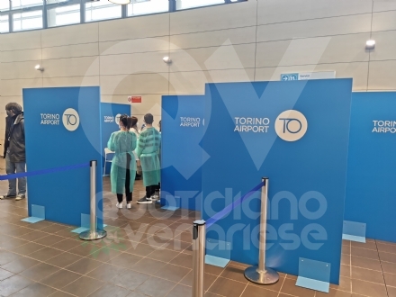 CASELLE - In aeroporto decolla il nuovo punto vaccinale: fino a mille vaccini al giorno - FOTO