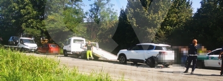 INCIDENTE A VENARIA In corso Machiavelli: scontro fra due auto, disagi al traffico - FOTO