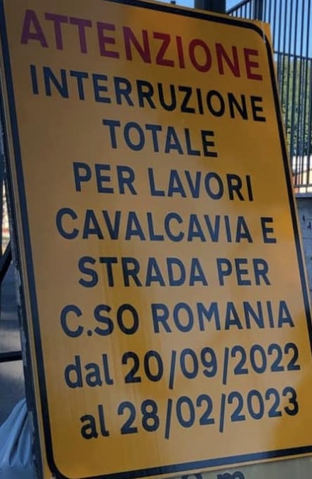 MAPPANO - Il cavalcavia non chiude cinque mesi. Ma il cartello di strada Cuorgné manda in tilt gli automobilisti