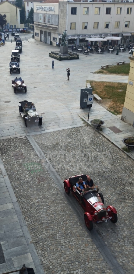 VENARIA - Il centro cittadino invaso di Lancia Lambda in occasione del centenario - FOTO