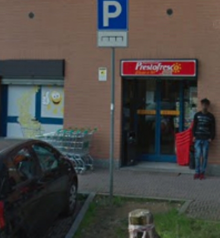 COLLEGNO - Rapina da «Presto Fresco»: donna armata di machete, prende l'incasso e fugge