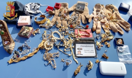RIVOLI - Furti, e tentativi, nelle abitazioni di persone anziane: padre e figlio in manette
